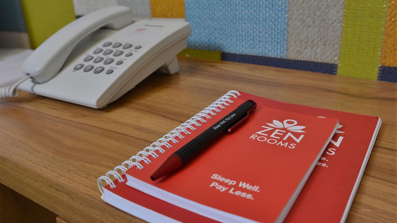 Zen Rooms Kuta Tuban Suites Bagian luar foto
