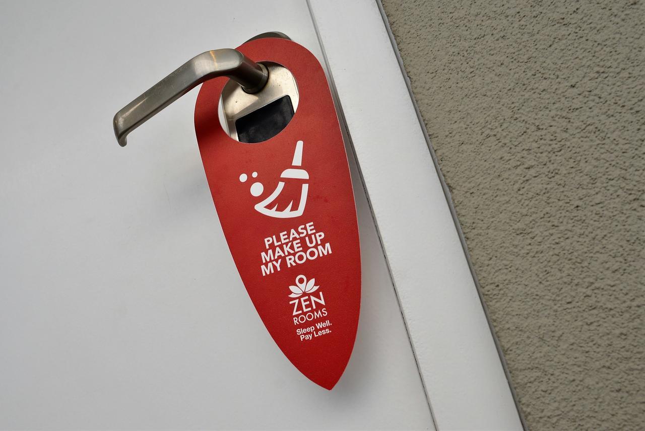 Zen Rooms Kuta Tuban Suites Bagian luar foto