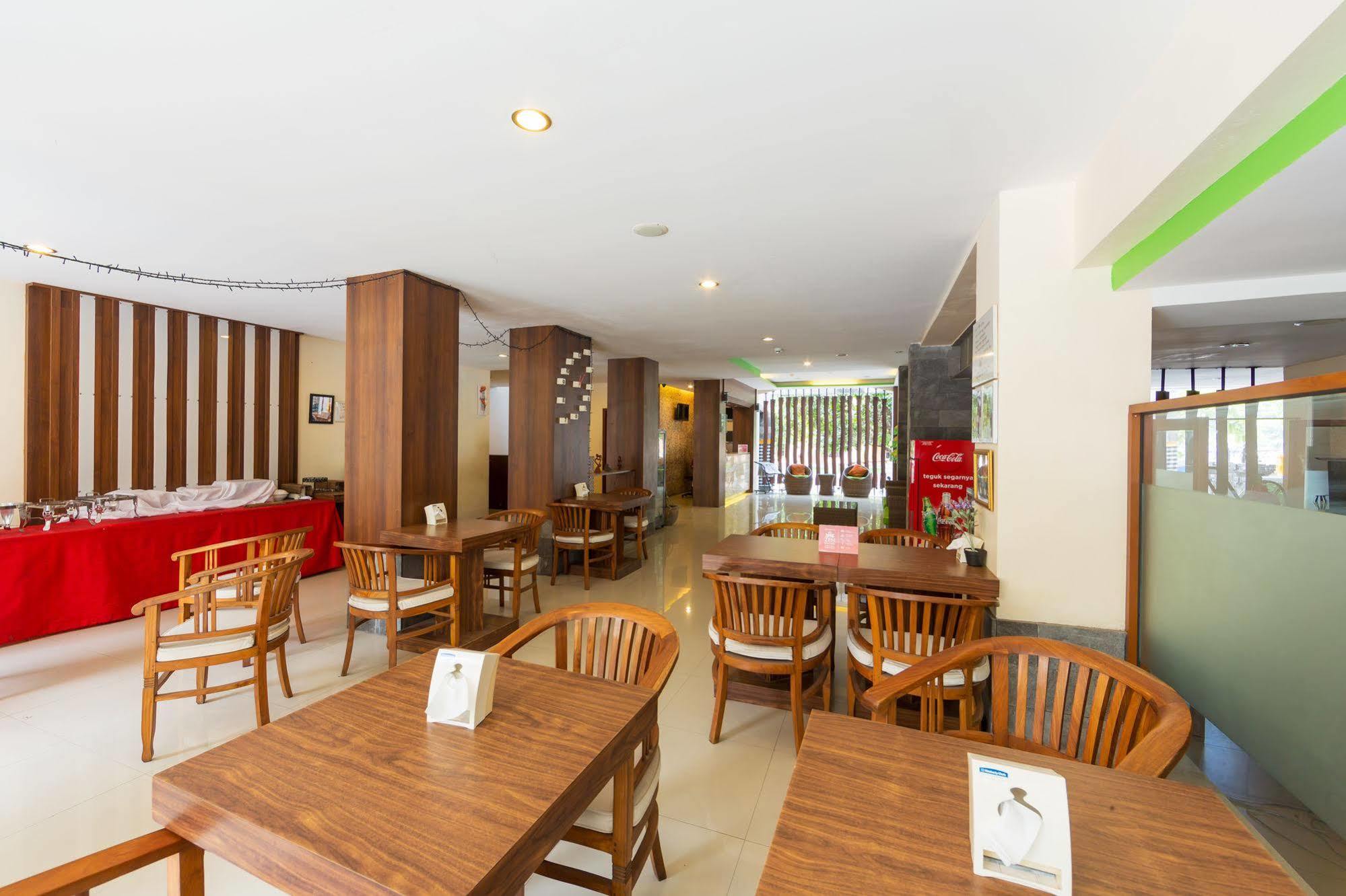Zen Rooms Kuta Tuban Suites Bagian luar foto